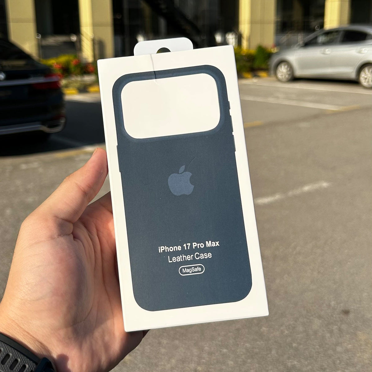 Apple Leather Case with MagSafe Navy Blue iPhone 17 Pro Max