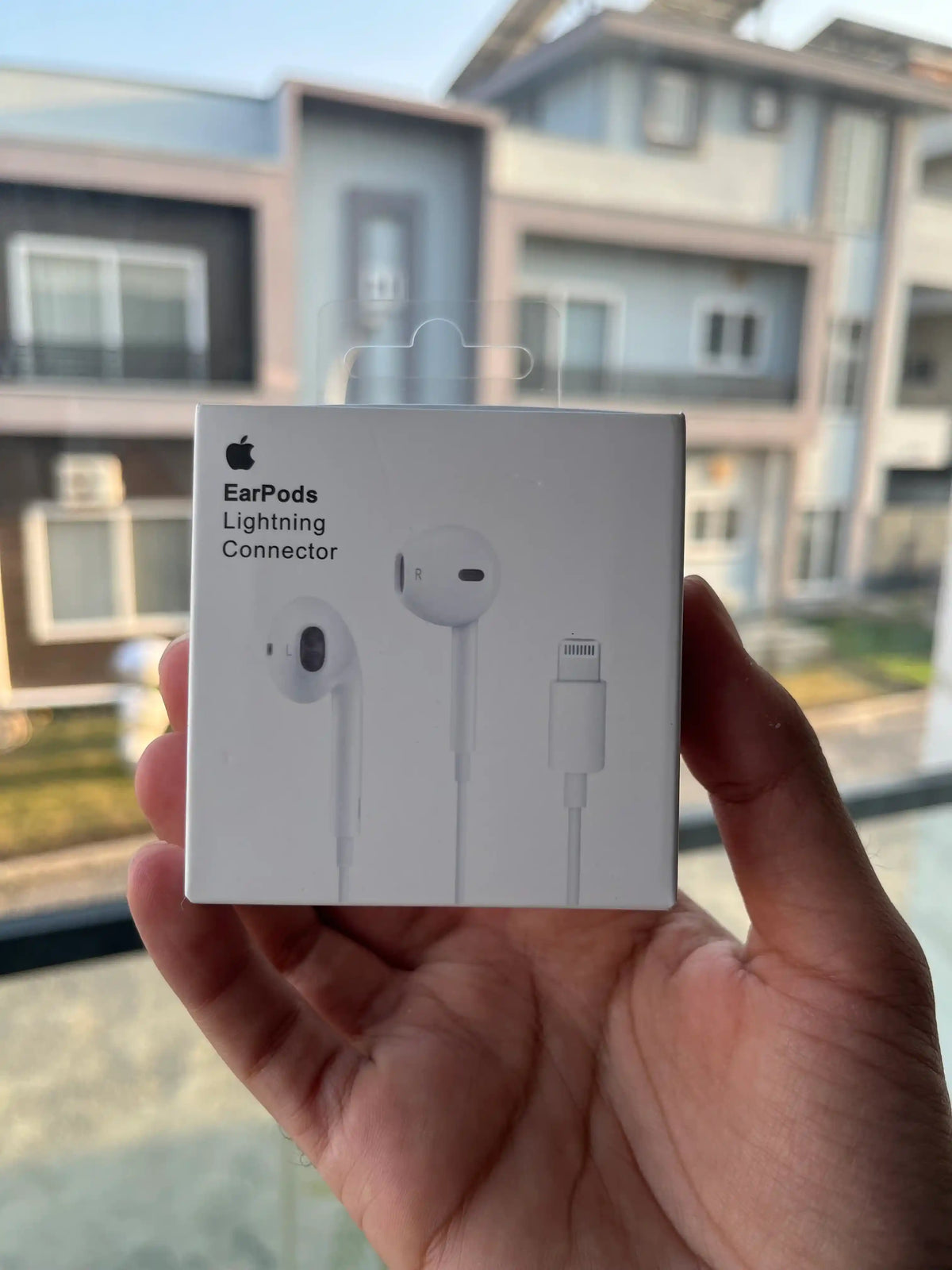 Earbuds — original Apple EarPods Pakistan