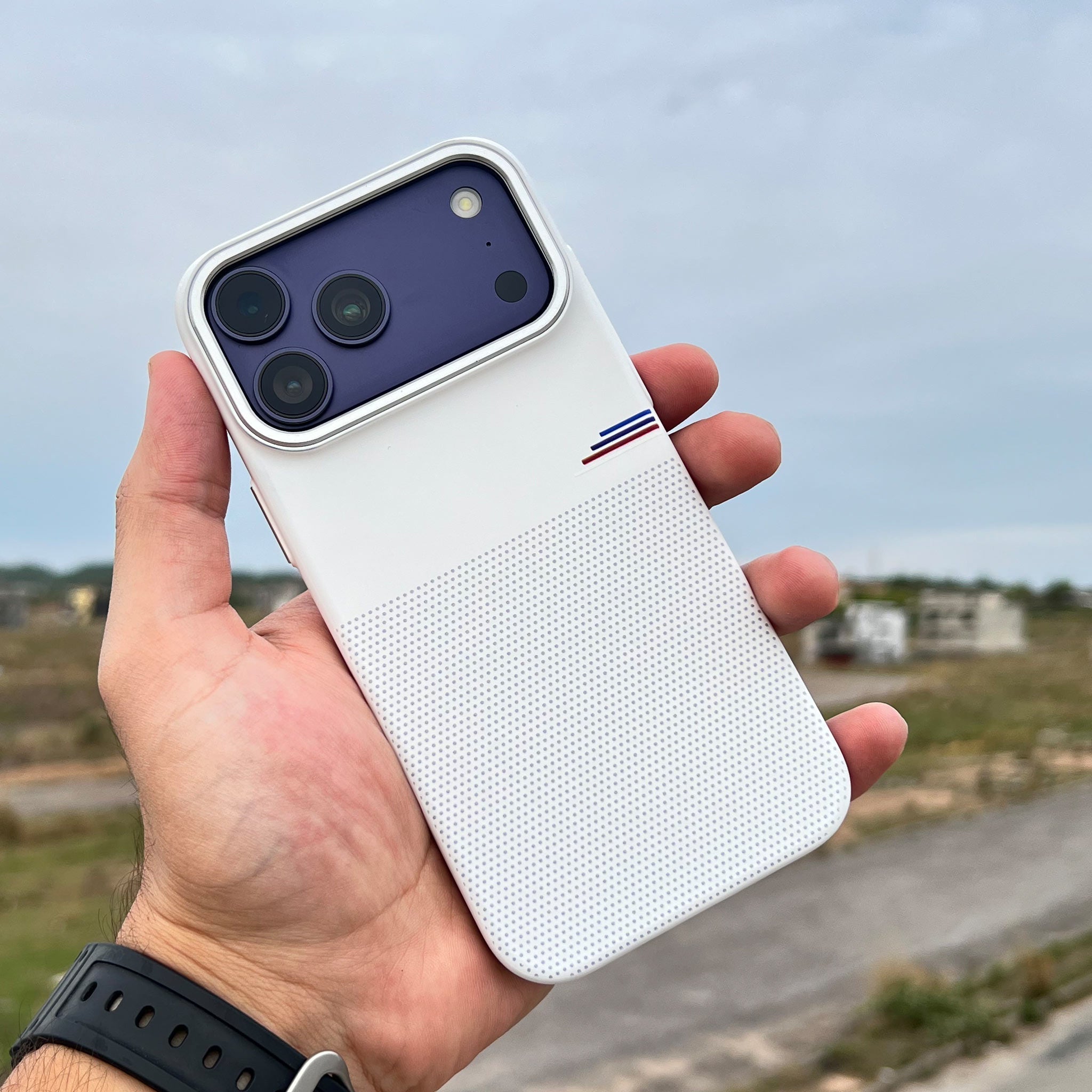 Dual-Texture Silicone Case - Premium Grip Design