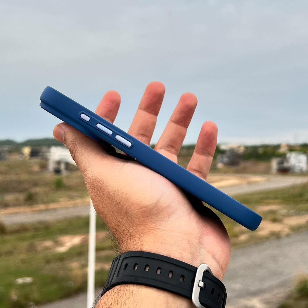 Dual-Texture Silicone Case - Premium Grip Design