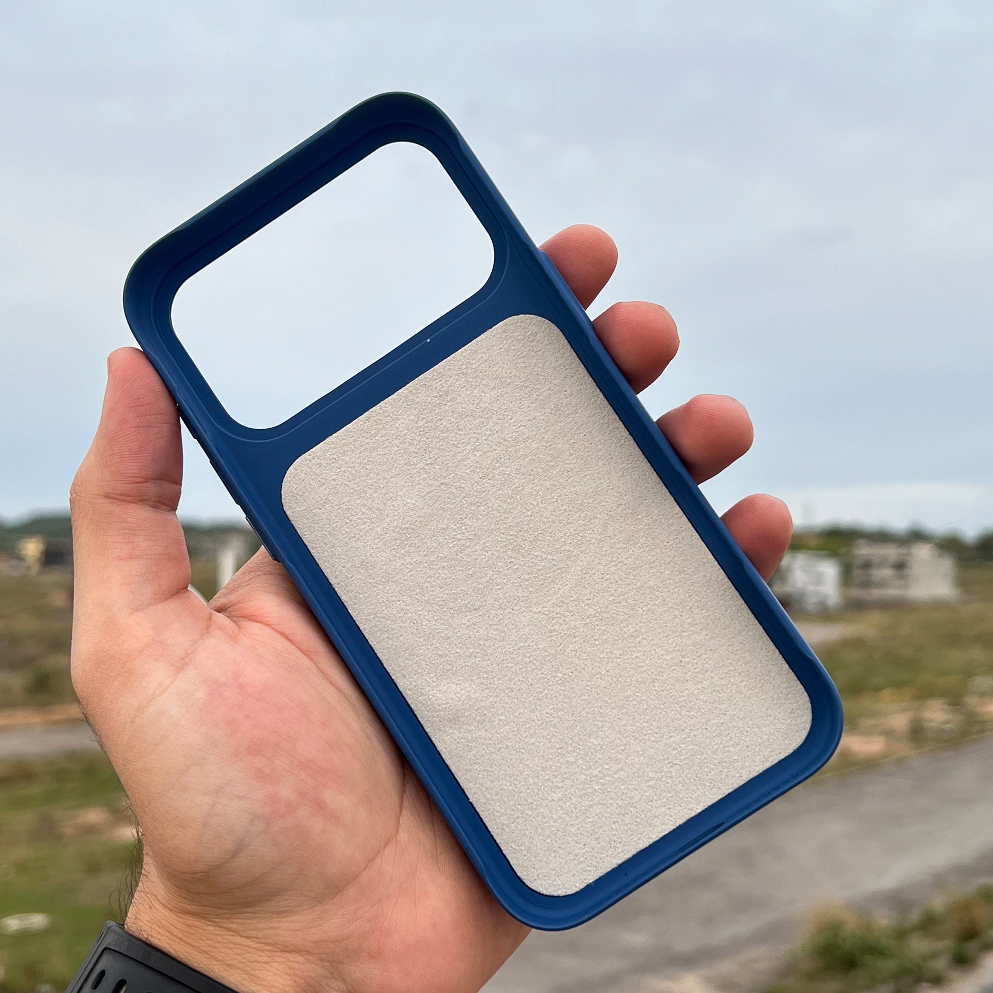 Dual-Texture Silicone Case - Premium Grip Design