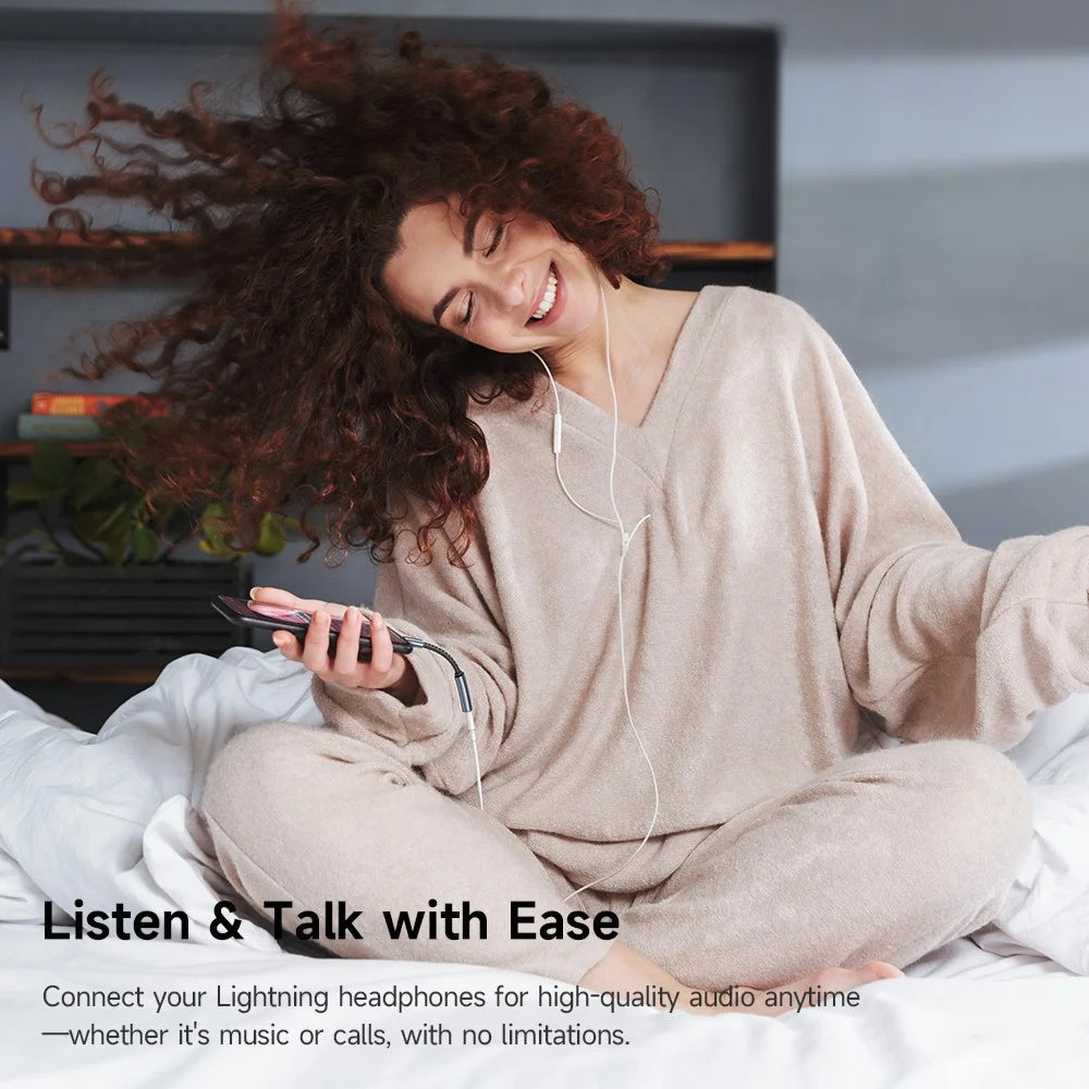 Mcdodo Lightning to USB-C Adapter Cable 24W Fast Charging Data Transfer - CA-4870 - image 4