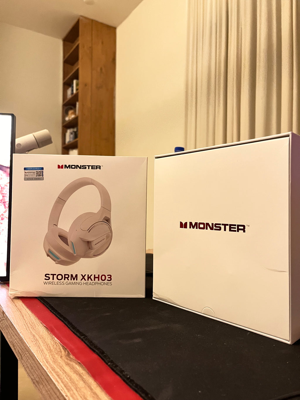 Monster Storm XKH03 Wireless Gaming Headphones – White