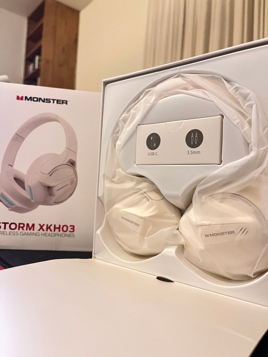 Monster Storm XKH03 Wireless Gaming Headphones – White