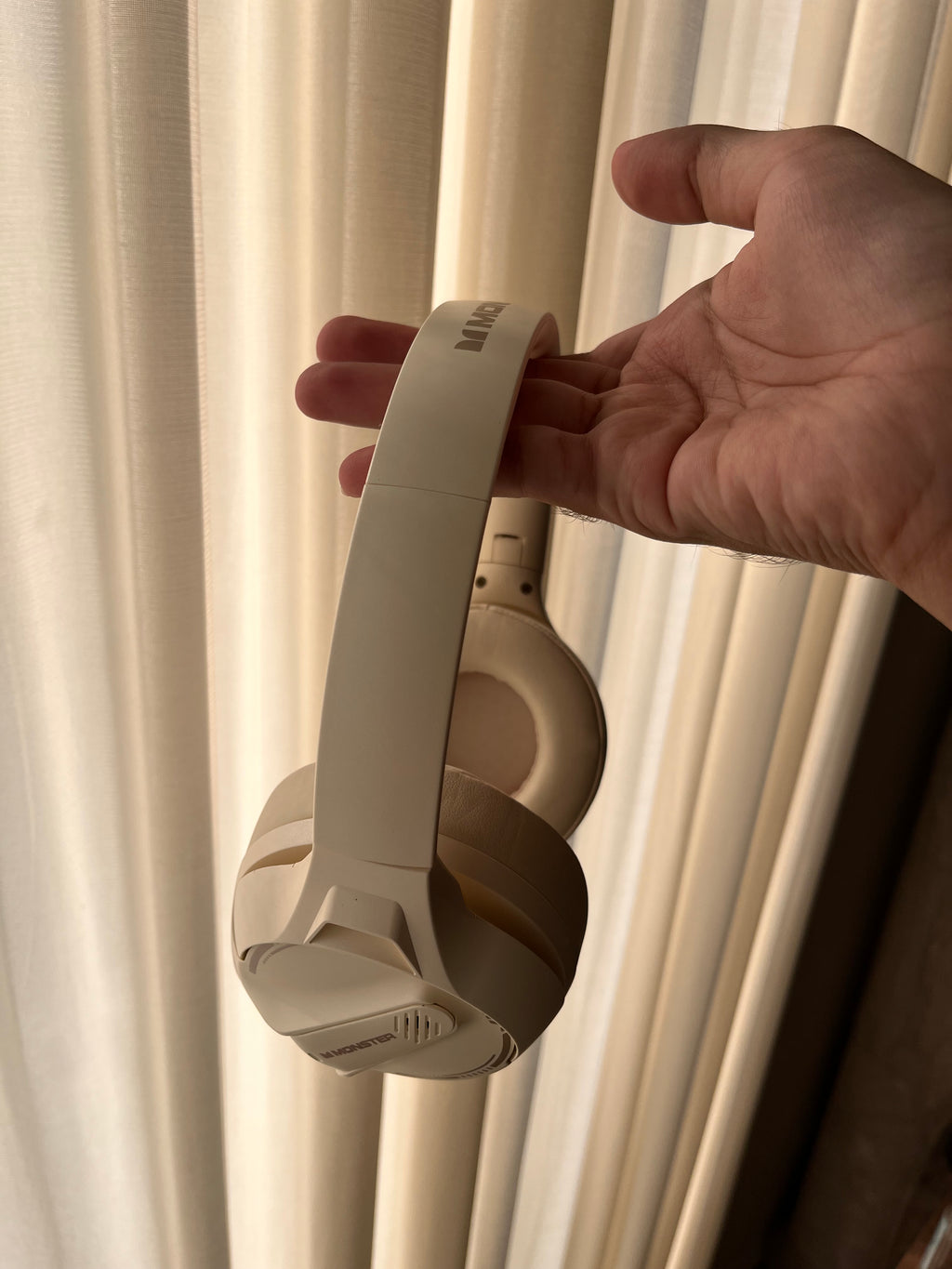 Monster Storm XKH03 Wireless Gaming Headphones – White