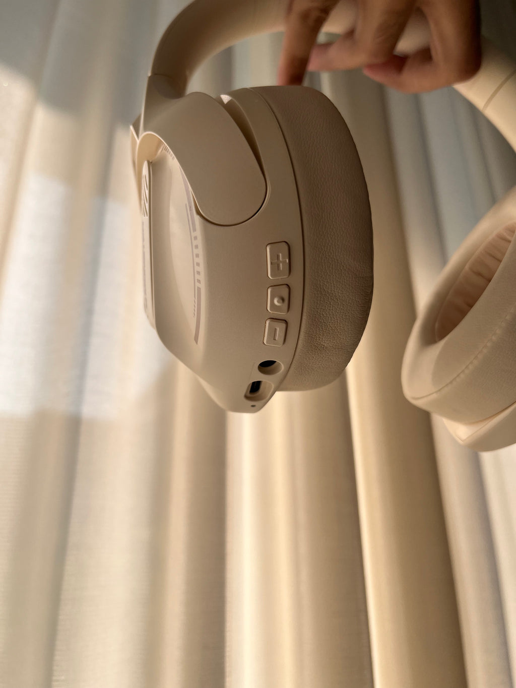 Monster Storm XKH03 Wireless Gaming Headphones – White