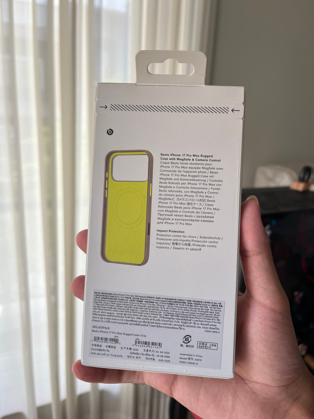 Beats iPhone 17 Pro Max Rugged Case Gray MagSafe back packaging specs MGJE4PA Pakistan