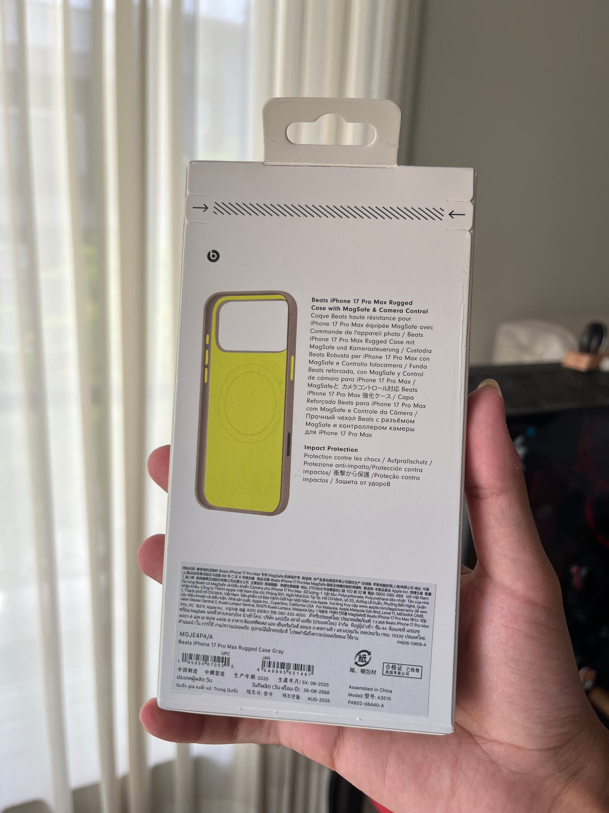 Beats iPhone 17 Pro Max Rugged Case Gray MagSafe back packaging specs MGJE4PA Pakistan