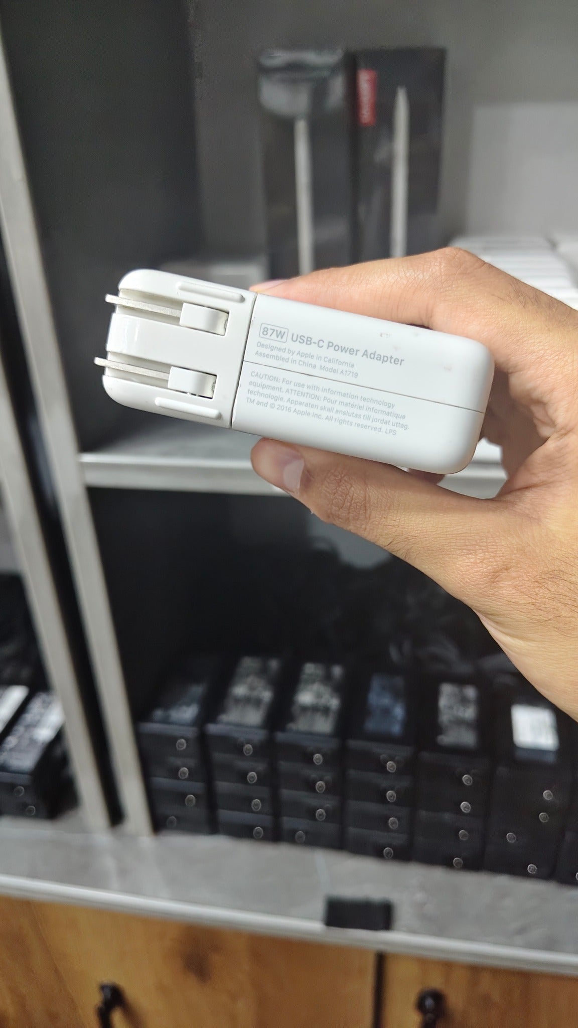 Apple 87W USB-C Power Adapter side label