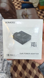 ROMOSS 140W GaN power adapter front packaging