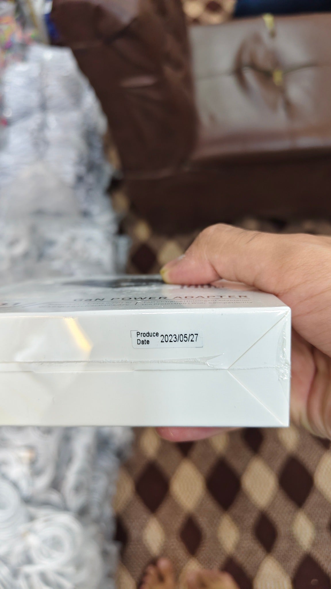 ROMOSS 140W GaN power adapter production date