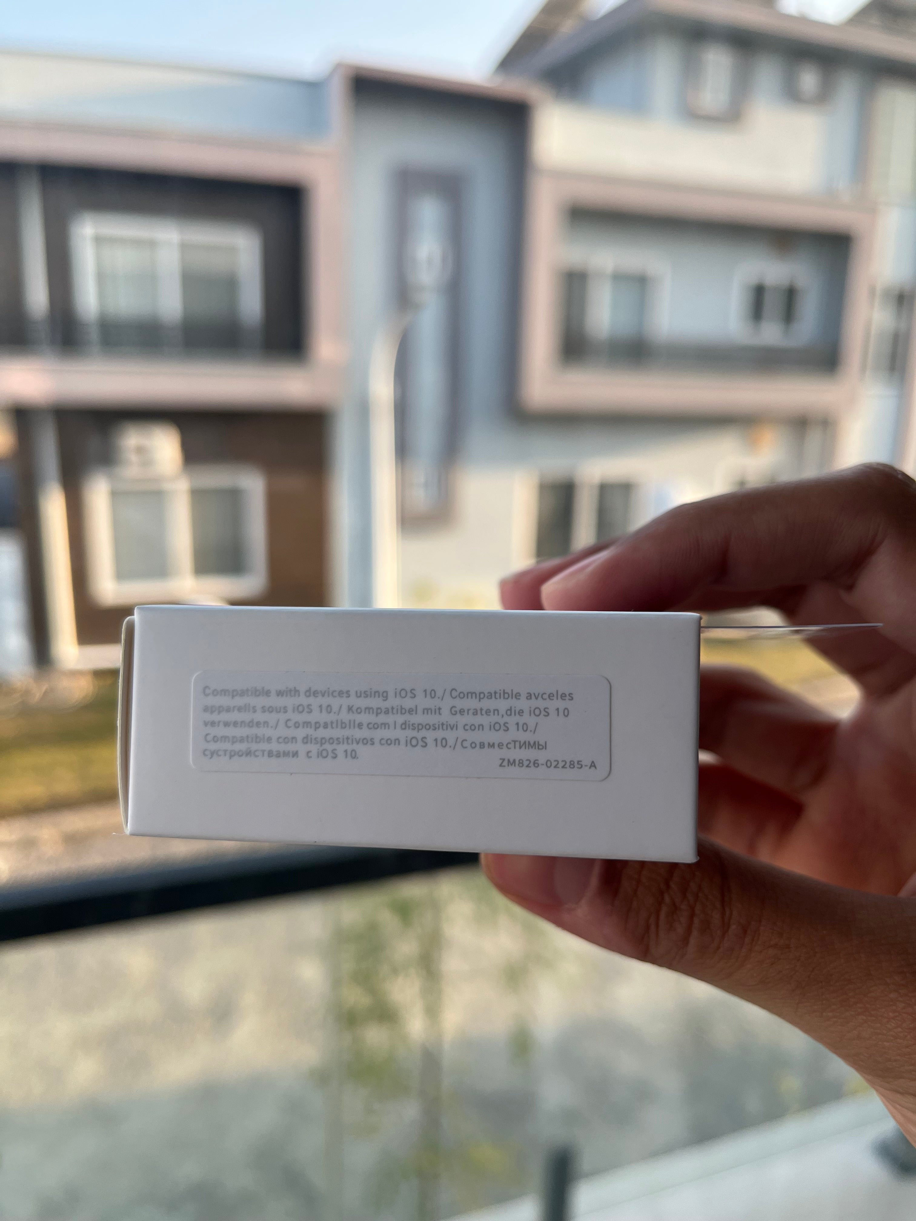 EarPods (Lightning Connector)