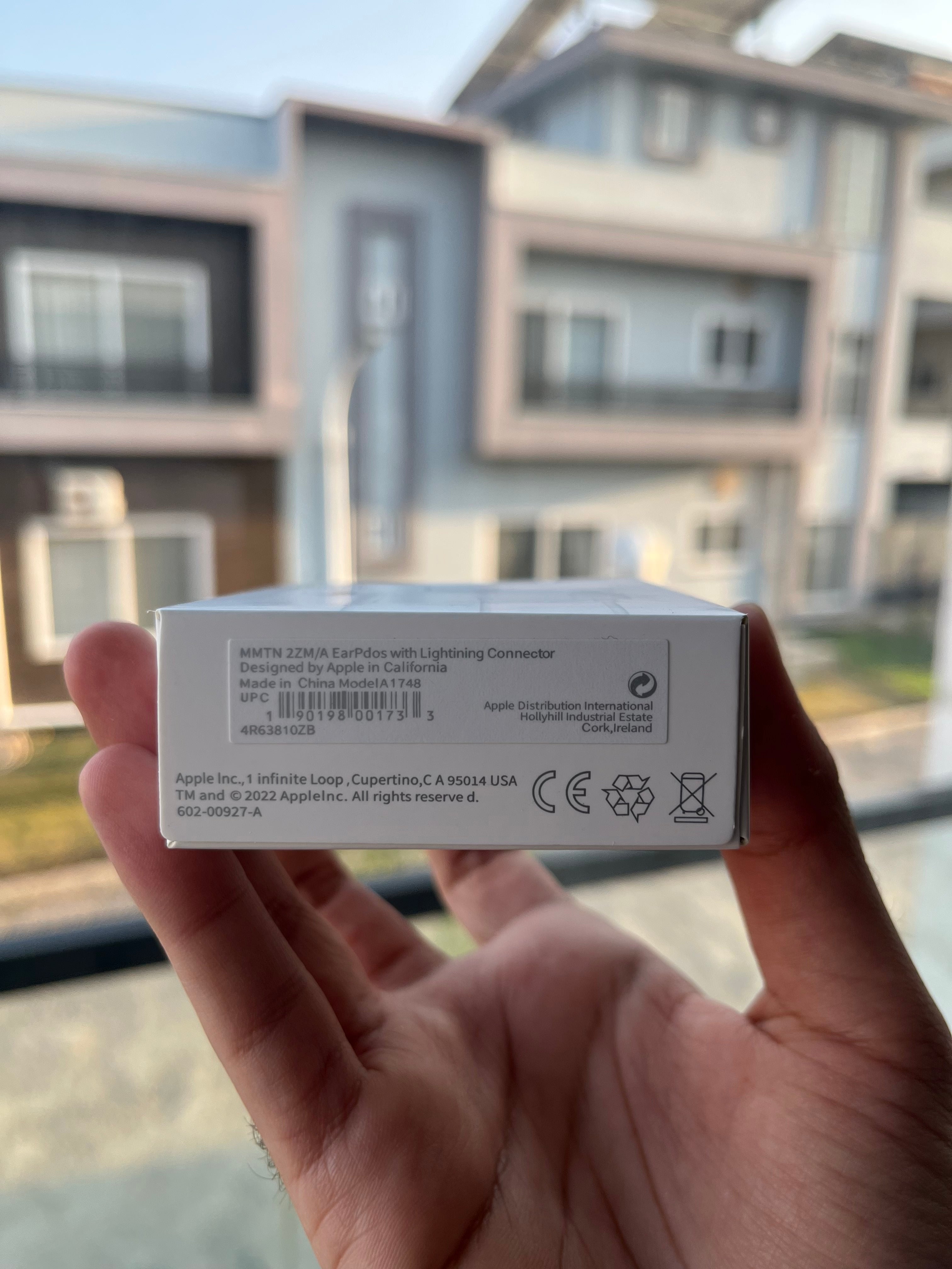 EarPods (Lightning Connector)