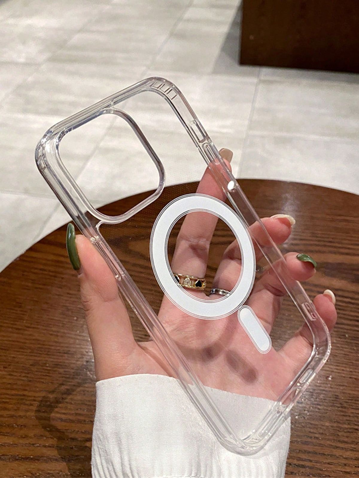 Crystal Clear MagSafe Case – Anti Yellowing