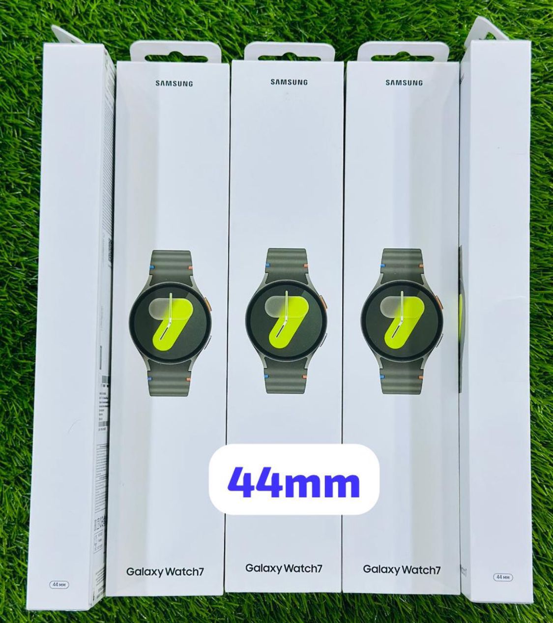 Samsung Galaxy Watch7 44mm smartwatch retail box