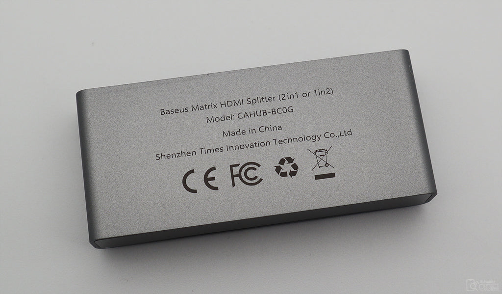 Baseus Matrix bidirectional HDMI switcher in space grey – view 4